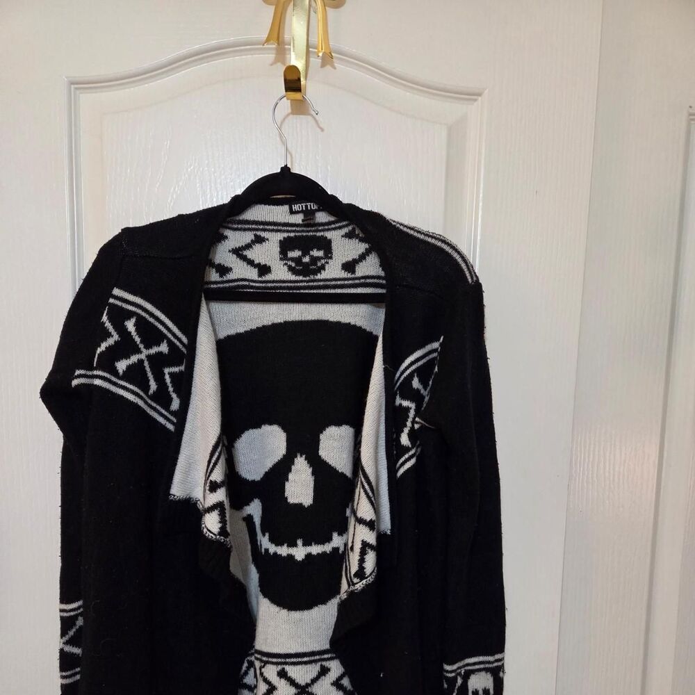 Hot-topic Women's Black and White Cardigan